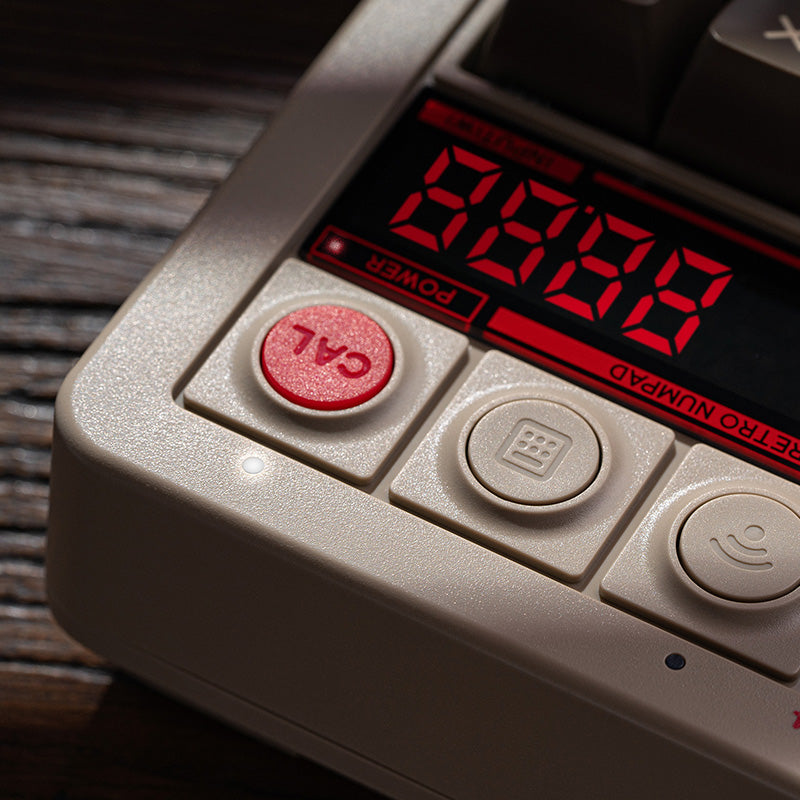 8BitDo Retro 18 Mechanical Numpad - Retro Gaming Accessory