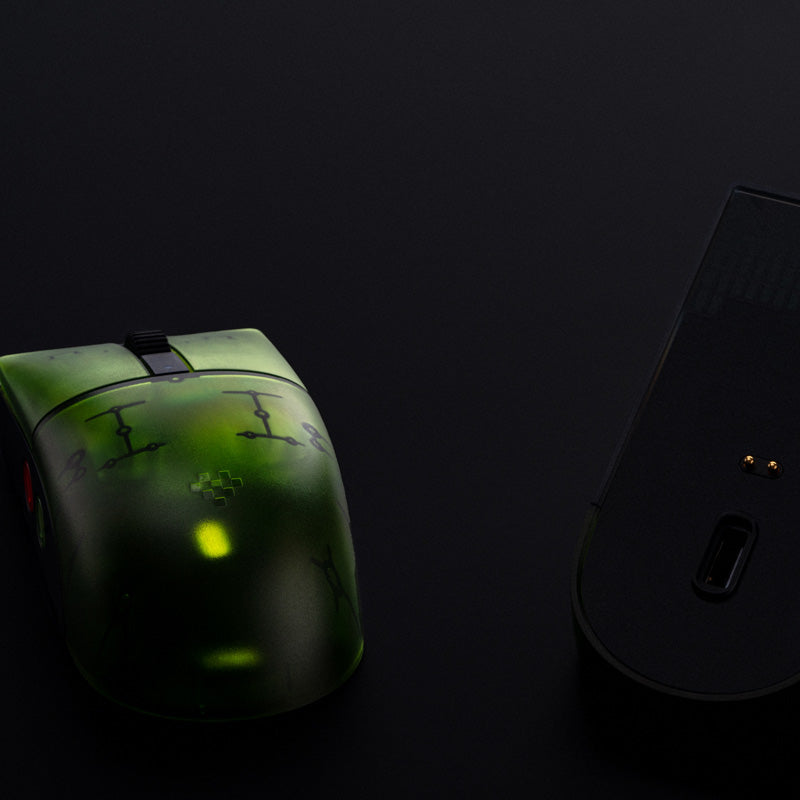 8BitDo Retro R8 Mouse - Xbox Edition - Wireless Gaming Mouse