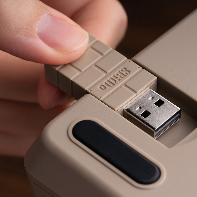 8BitDo Retro 18 Mechanical Numpad - Retro Gaming Accessory